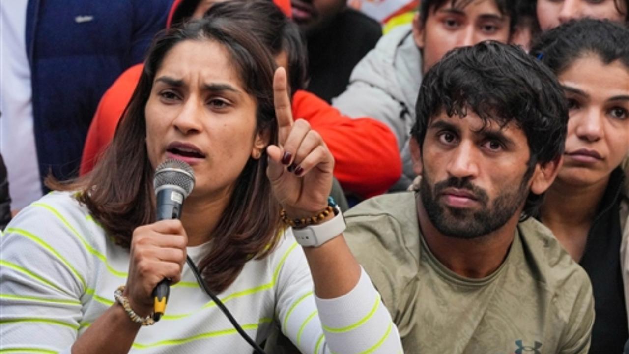 Vinesh Phogat and Bajrang Punia address a press conference on Thursday. File Pic/PTI